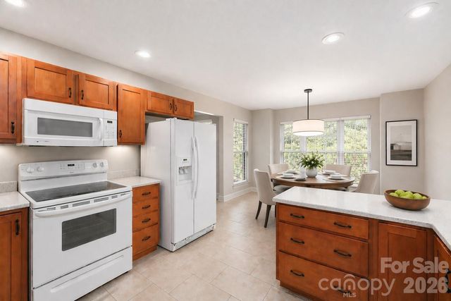 8 Kaylor Drive, Arden, NC 28704