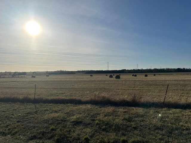 8038 Ohnheiser Kaase RD, La Grange, TX 78945