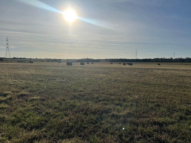 8038 Ohnheiser Kaase RD, La Grange, TX 78945
