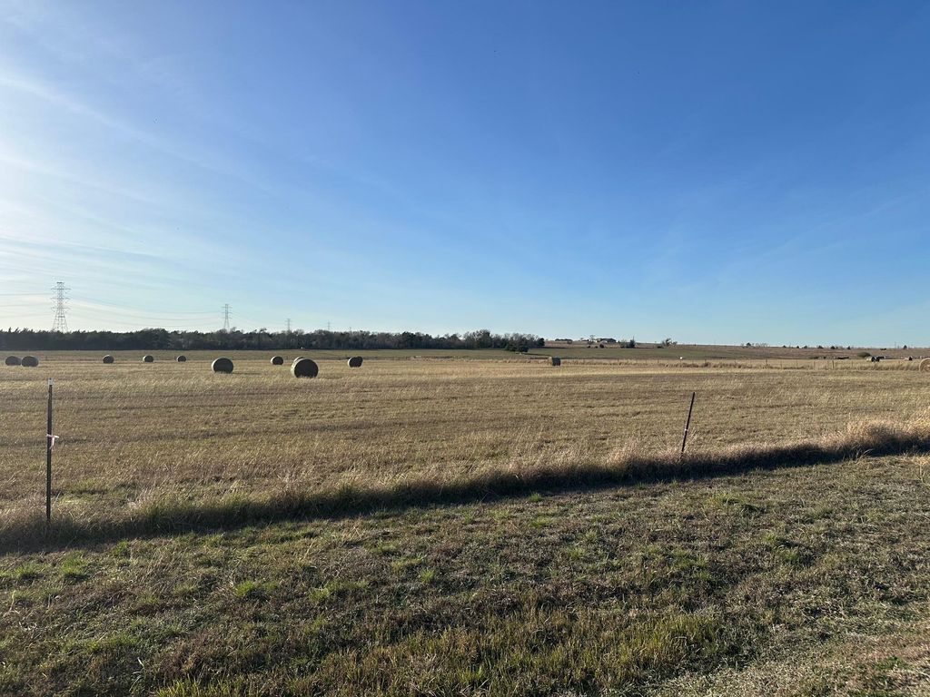 8038 Ohnheiser Kaase RD, La Grange, TX 78945