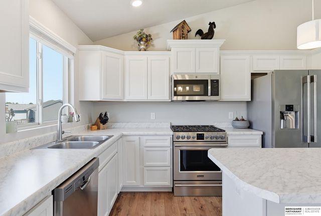 7716 N 147th Avenue Circle, Bennington, NE 68007