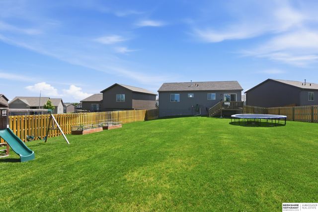7716 N 147th Avenue Circle, Bennington, NE 68007