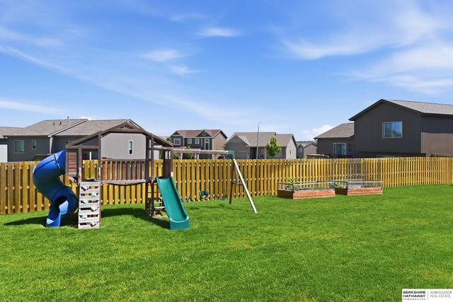 7716 N 147th Avenue Circle, Bennington, NE 68007