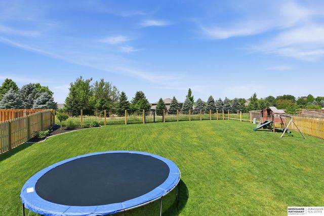 7716 N 147th Avenue Circle, Bennington, NE 68007