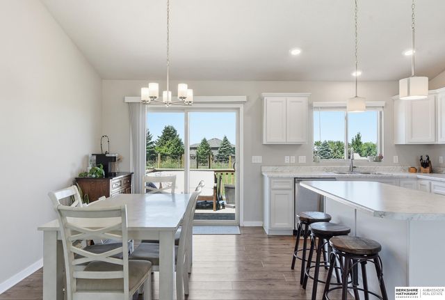 7716 N 147th Avenue Circle, Bennington, NE 68007