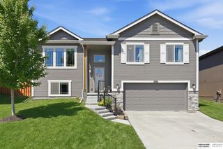 7716 N 147th Avenue Circle, Bennington, NE 68007