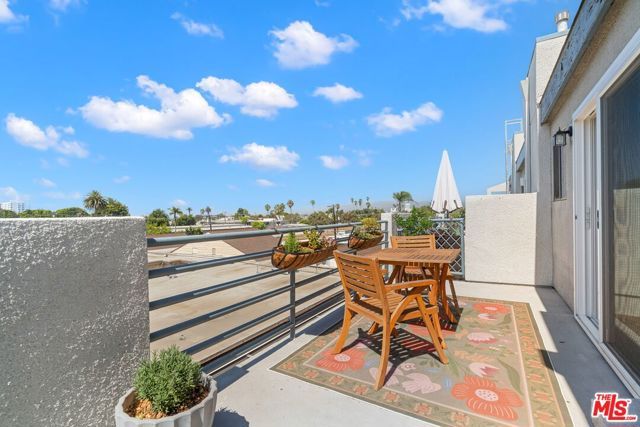 2806 6th Street, Santa Monica, CA 90405