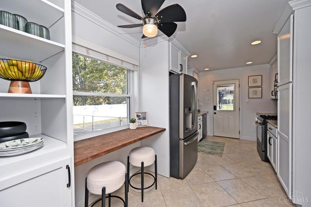 8040 Sagamore Drive, Amberley, OH 45236