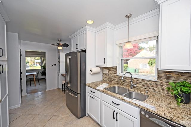 8040 Sagamore Drive, Amberley, OH 45236