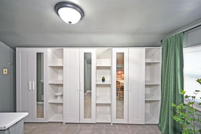 8040 Sagamore Drive, Amberley, OH 45236