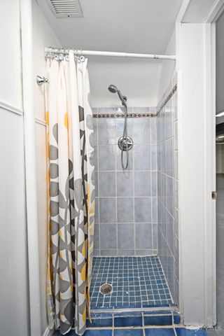 8040 Sagamore Drive, Amberley, OH 45236