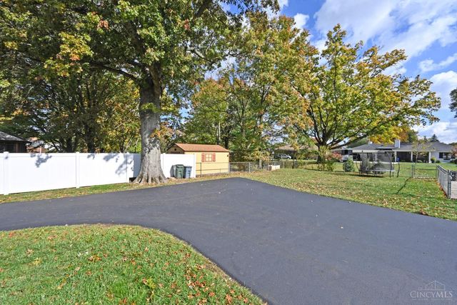 8040 Sagamore Drive, Amberley, OH 45236