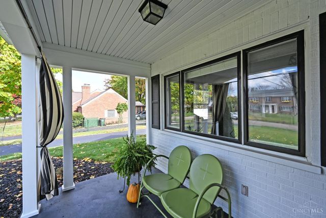 8040 Sagamore Drive, Amberley, OH 45236