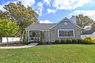 8040 Sagamore Drive, Amberley, OH 45236