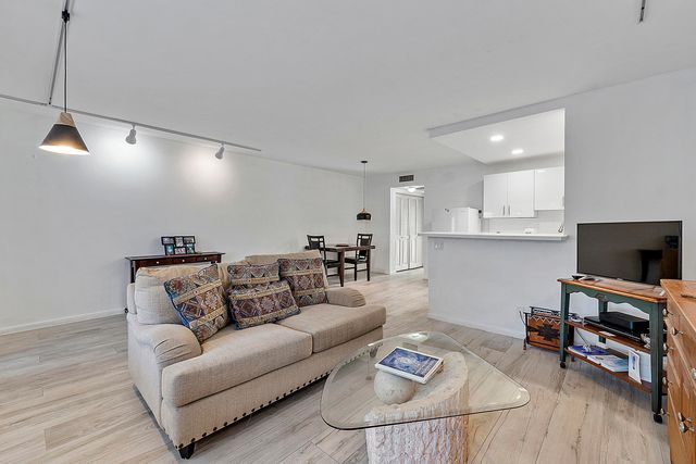 1012 Newport G, Deerfield Beach, FL 33442