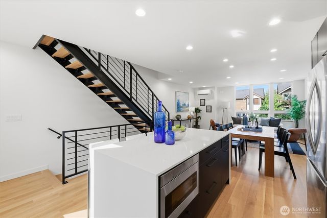 3648 B Greenwood Avenue N, Seattle, WA 98103
