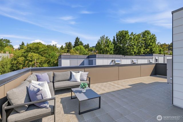 3648 B Greenwood Avenue N, Seattle, WA 98103