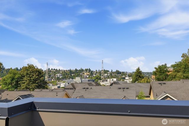 3648 B Greenwood Avenue N, Seattle, WA 98103