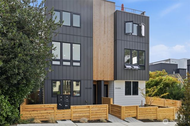 3648 B Greenwood Avenue N, Seattle, WA 98103