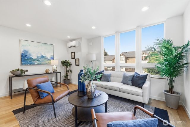 3648 B Greenwood Avenue N, Seattle, WA 98103