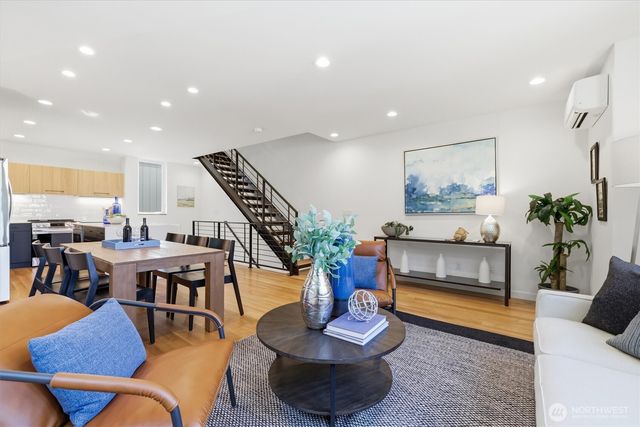 3648 B Greenwood Avenue N, Seattle, WA 98103