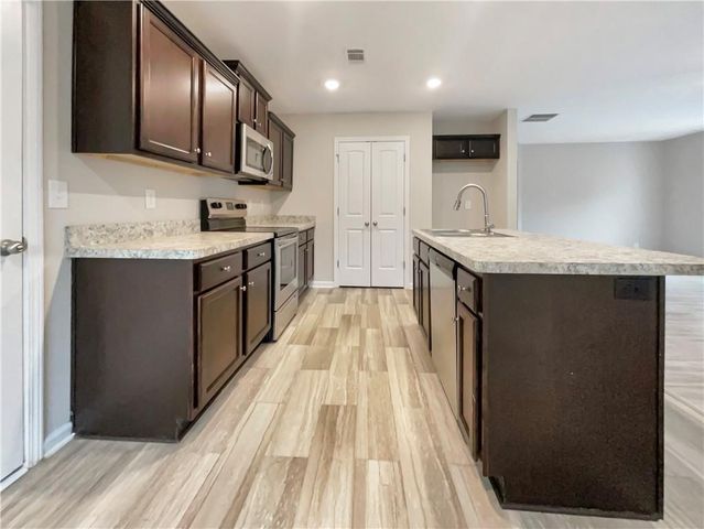 232 Cynthia Court, Dallas, GA 30157