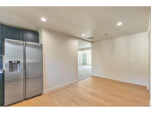 815 Zion St, Aurora, CO 80011