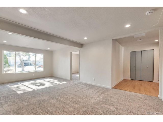 815 Zion St, Aurora, CO 80011