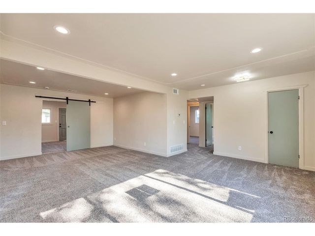 815 Zion St, Aurora, CO 80011