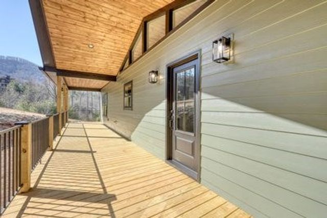 256 Windy Reed Drive, Hiawassee, GA 30546