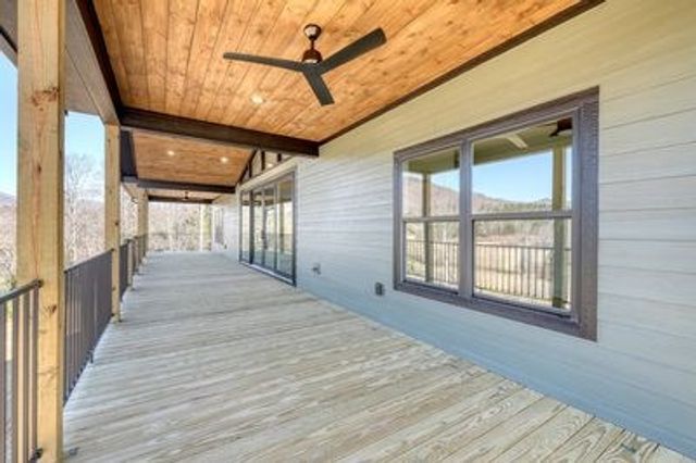 256 Windy Reed Drive, Hiawassee, GA 30546