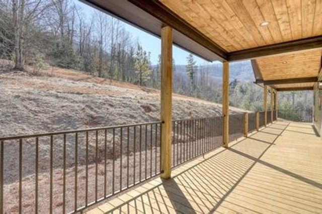 256 Windy Reed Drive, Hiawassee, GA 30546