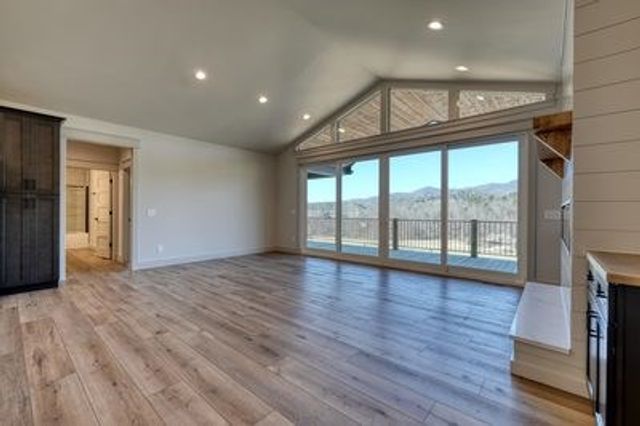 256 Windy Reed Drive, Hiawassee, GA 30546