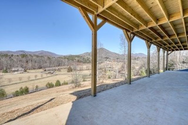 256 Windy Reed Drive, Hiawassee, GA 30546