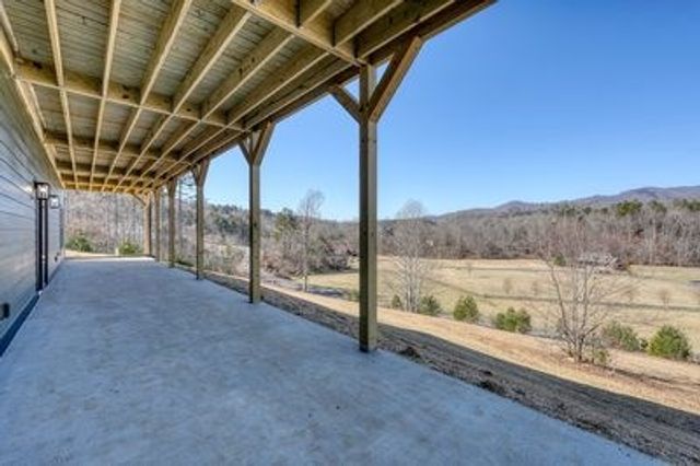 256 Windy Reed Drive, Hiawassee, GA 30546