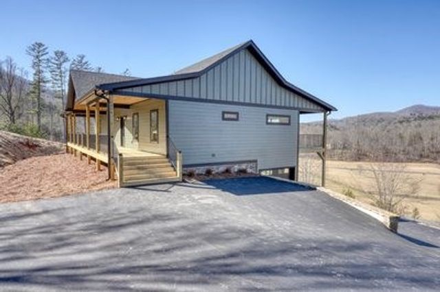 256 Windy Reed Drive, Hiawassee, GA 30546