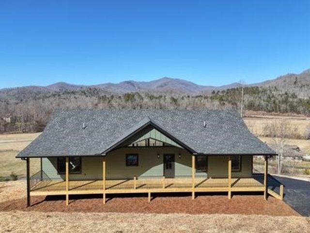 256 Windy Reed Drive, Hiawassee, GA 30546