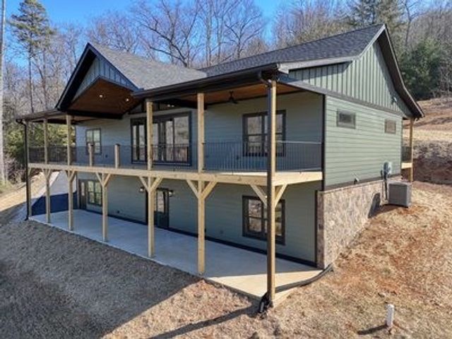 256 Windy Reed Drive, Hiawassee, GA 30546