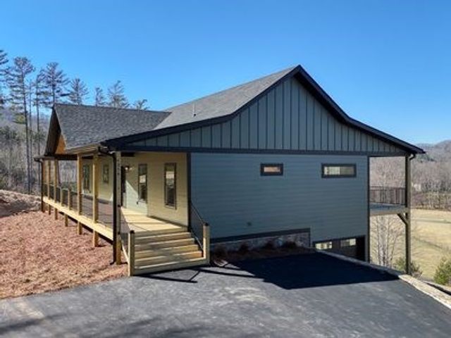 256 Windy Reed Drive, Hiawassee, GA 30546