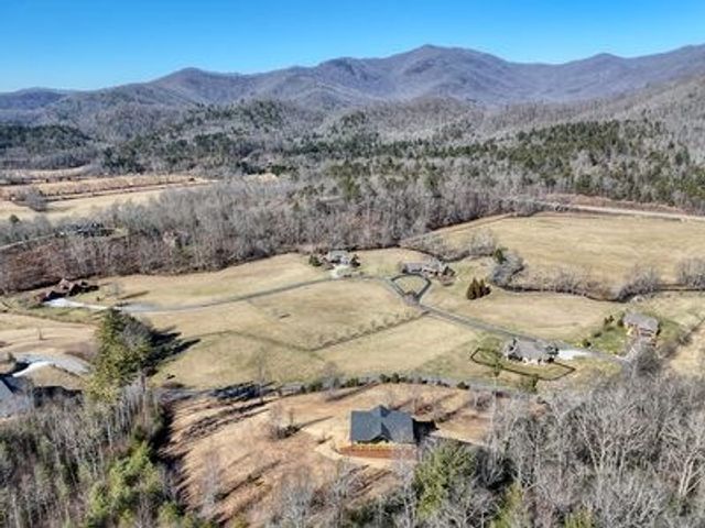 256 Windy Reed Drive, Hiawassee, GA 30546