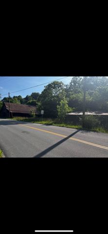 9999 Memorial Drive, Manchester, KY 40962