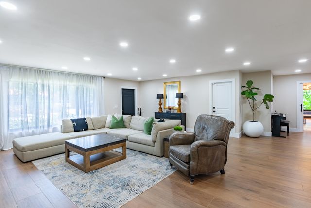 335 Franklin Road, West Palm Beach, FL 33405