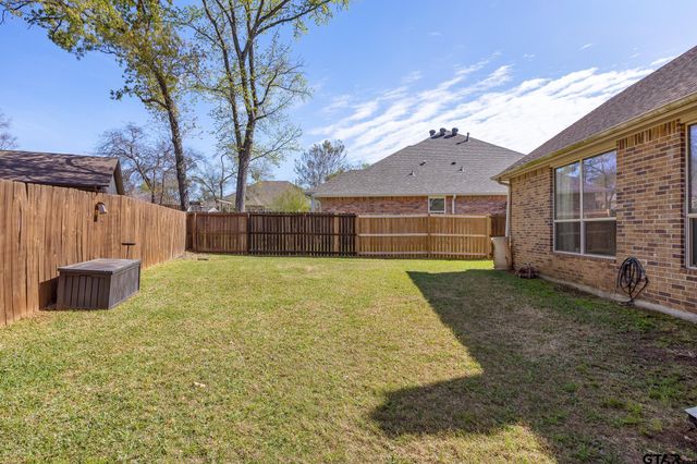 310 Rosebrook Cir, Whitehouse, TX 75791