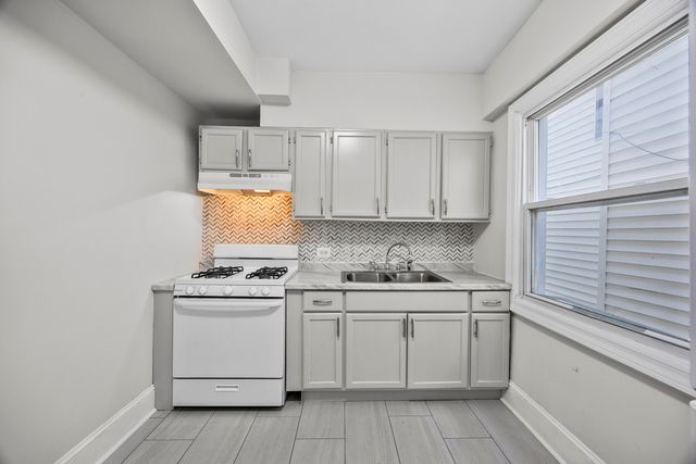 1429 East End Avenue, Chicago Heights, IL 60411