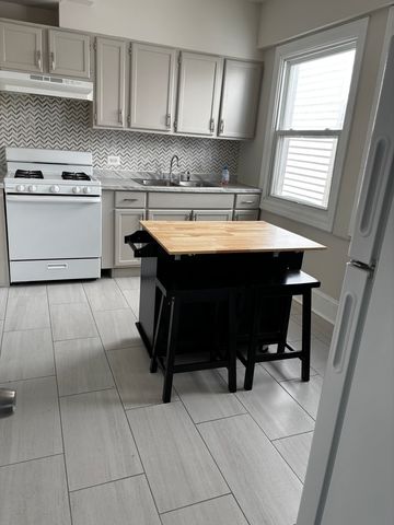 1429 East End Avenue, Chicago Heights, IL 60411
