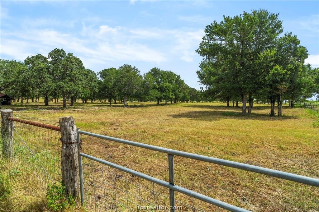 2205 County Road 122 County Road, Caldwell, TX 77836 — photo 5