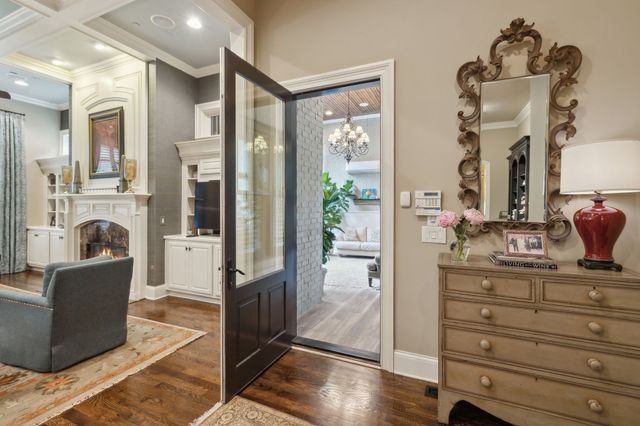 1025 Falling Leaf Cir, Brentwood, TN 37027
