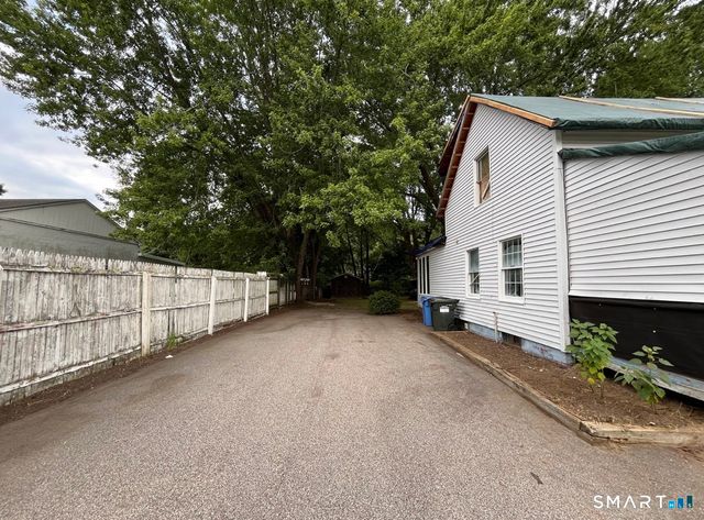 91 Taftville Occum Road, Norwich, CT 06360