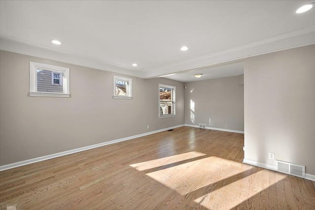 20945 Hampton Road, Harper Woods, MI 48225