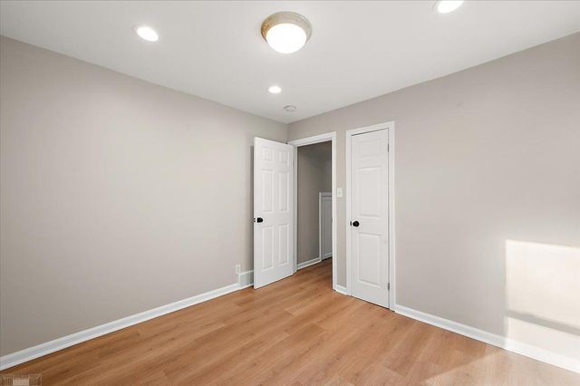 20945 Hampton Road, Harper Woods, MI 48225